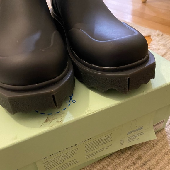Off-White Sponge Rubber Rain Boots size 37 - Picture 3 of 12